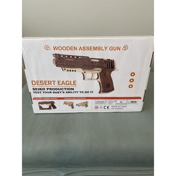 3D Wooden Assembly Gun Model Desert Eagle Toy Rubber Band Mechanical Model (NEW) - Picture 2 of 2